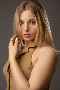 Creative Headshots (52)