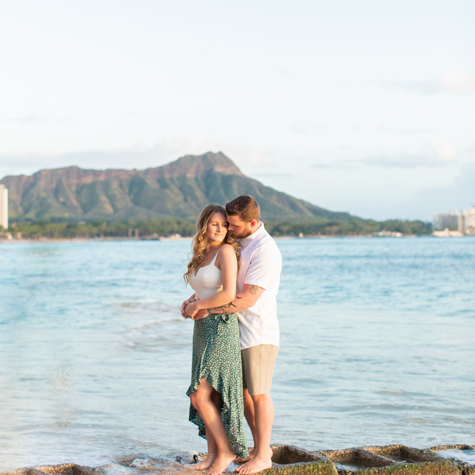 hawaii engagement session
