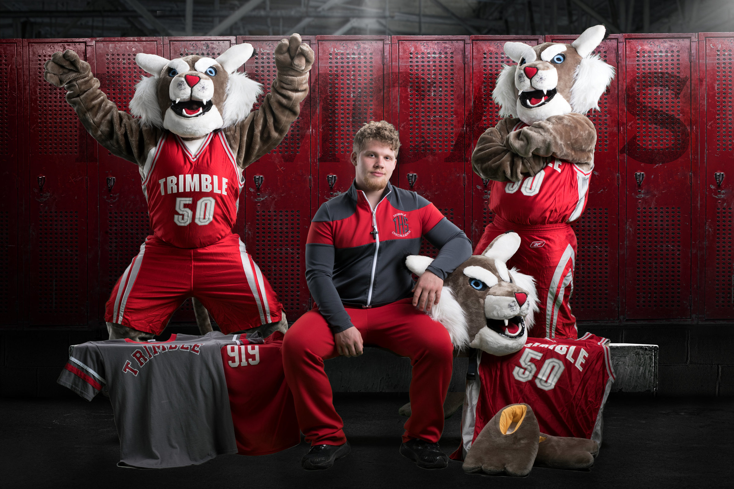 Steven Locker Room 3 CATS 2 FLAT