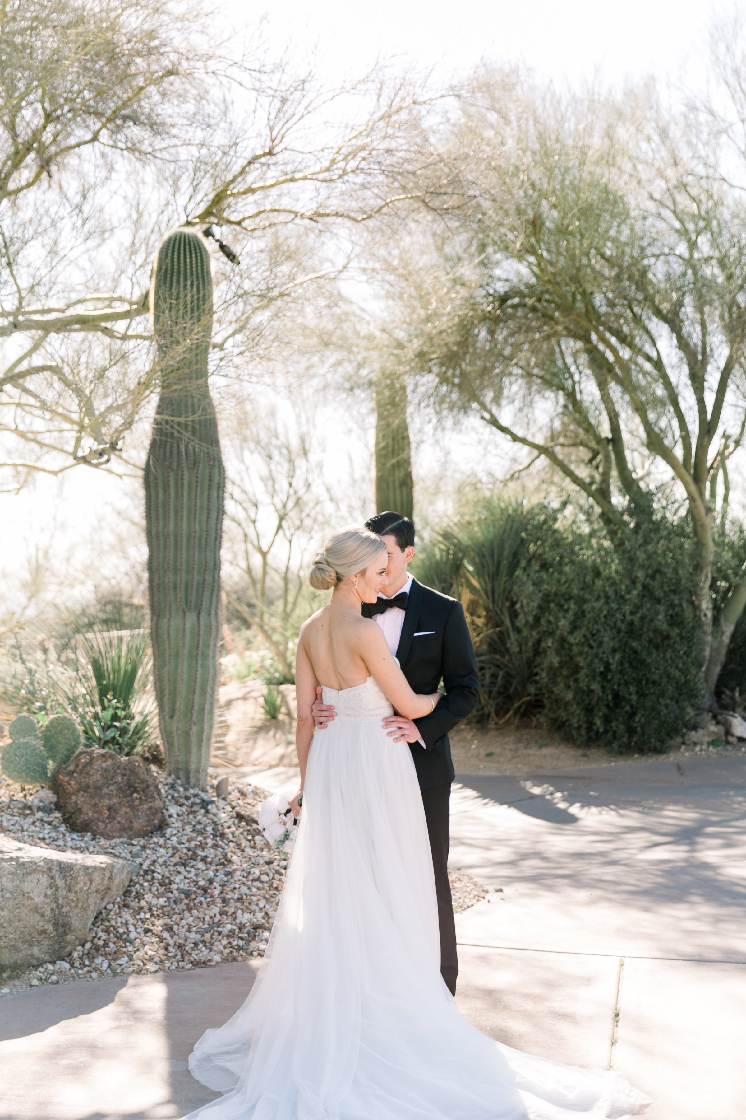 Karlie Colleen Photography - Arizona Wedding at The Troon Scottsdale Country Club - Paige & Shane -209