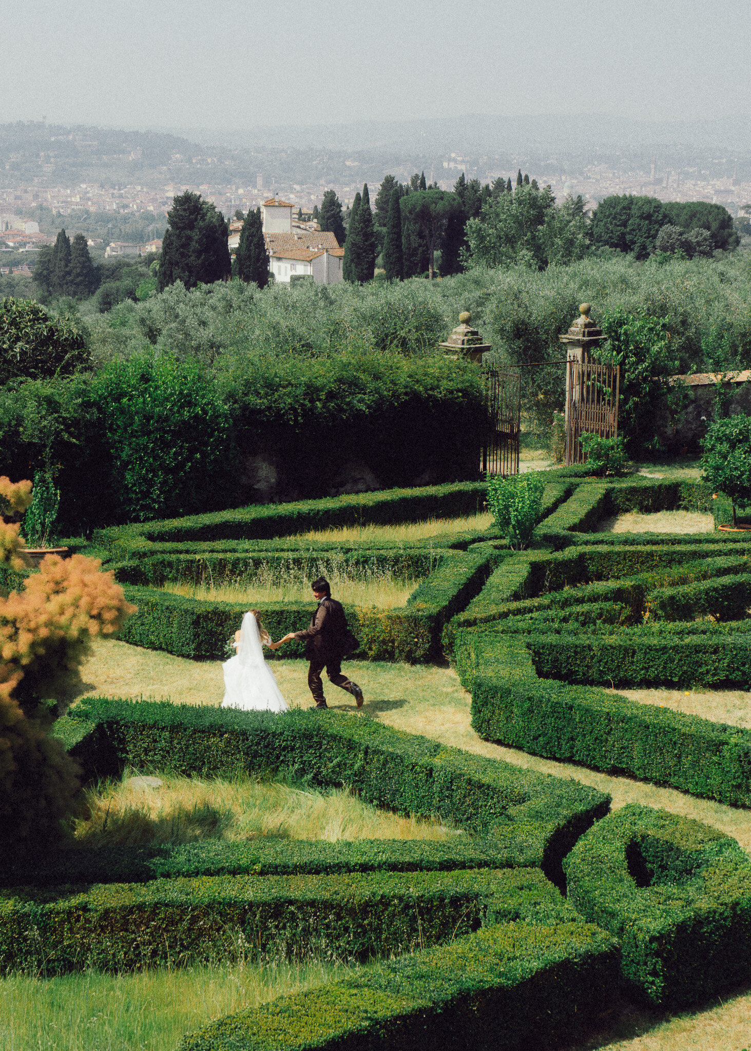 film-wedding-photographer-villa-di-maiano-6
