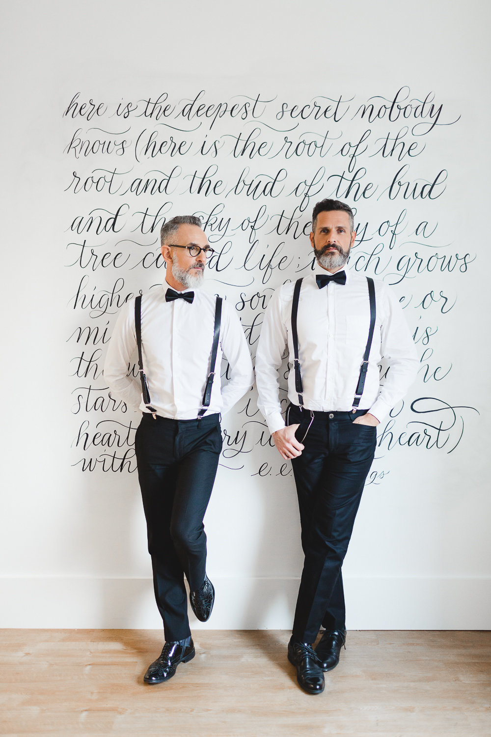 modern-black-and-white-same-sex-wedding-lisa-renault-photographie-photographe-mariage-montreal-54