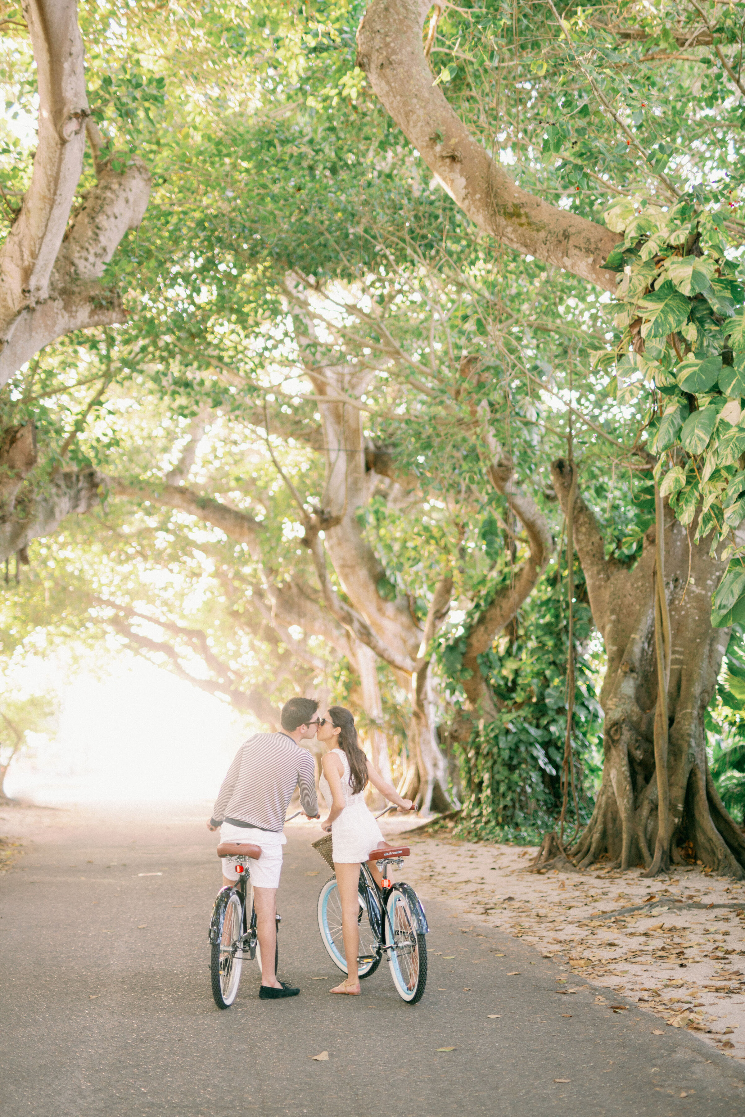gasparilla island cute engagement session with bikes 1