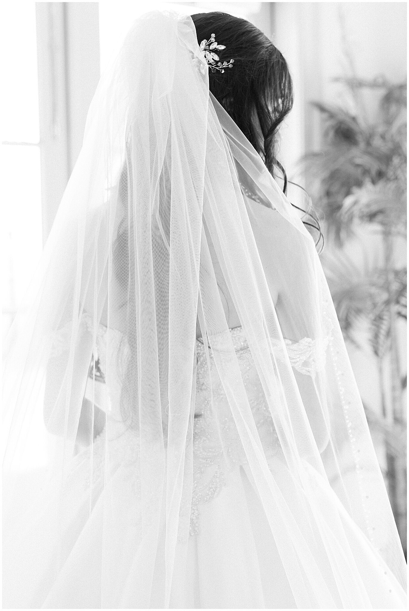 Alexis_Kayce_StorkWhite House Hotel_Bridal_Portraits0515