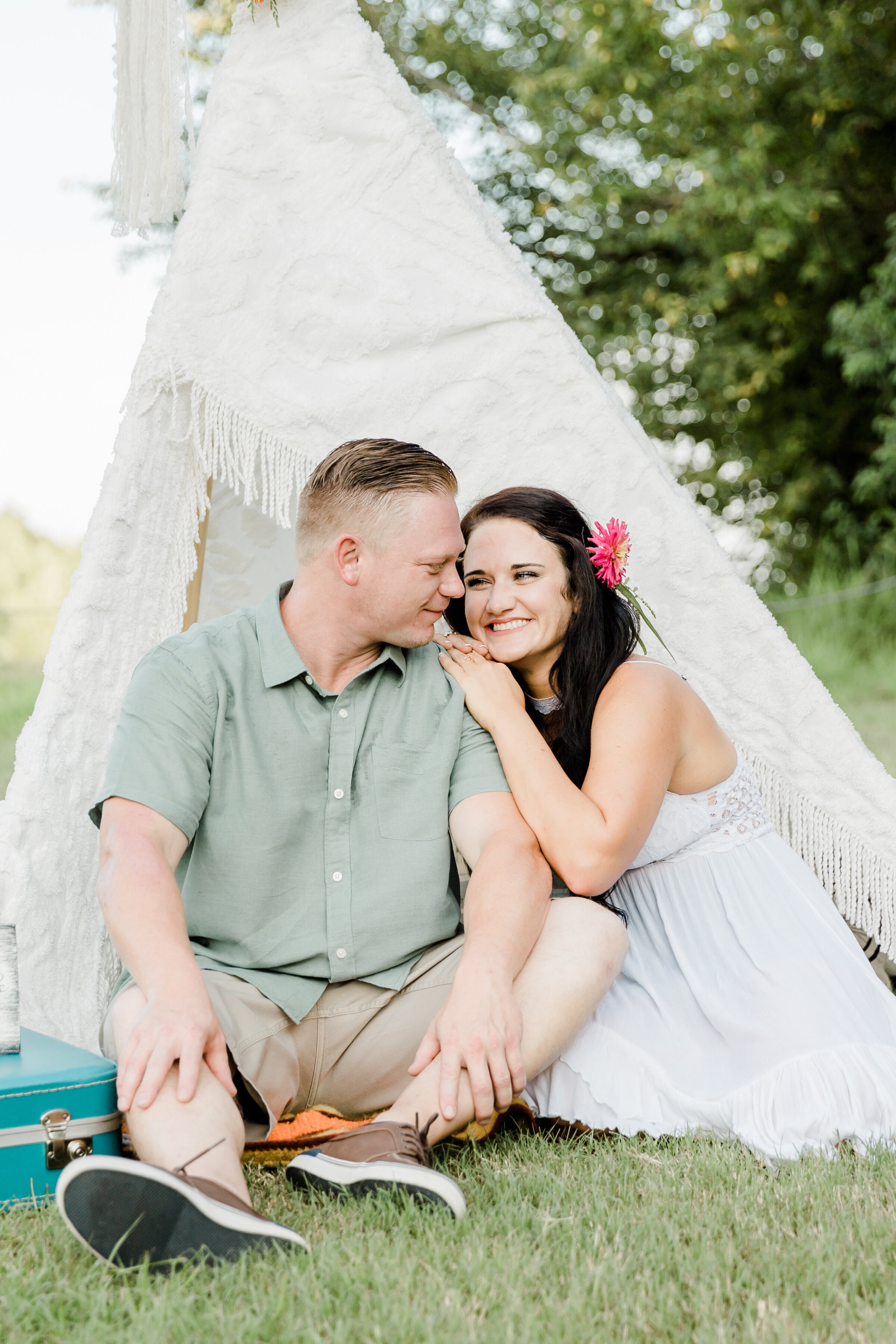 The Jeffries - Alyssa and Nic - Engagement Session-12
