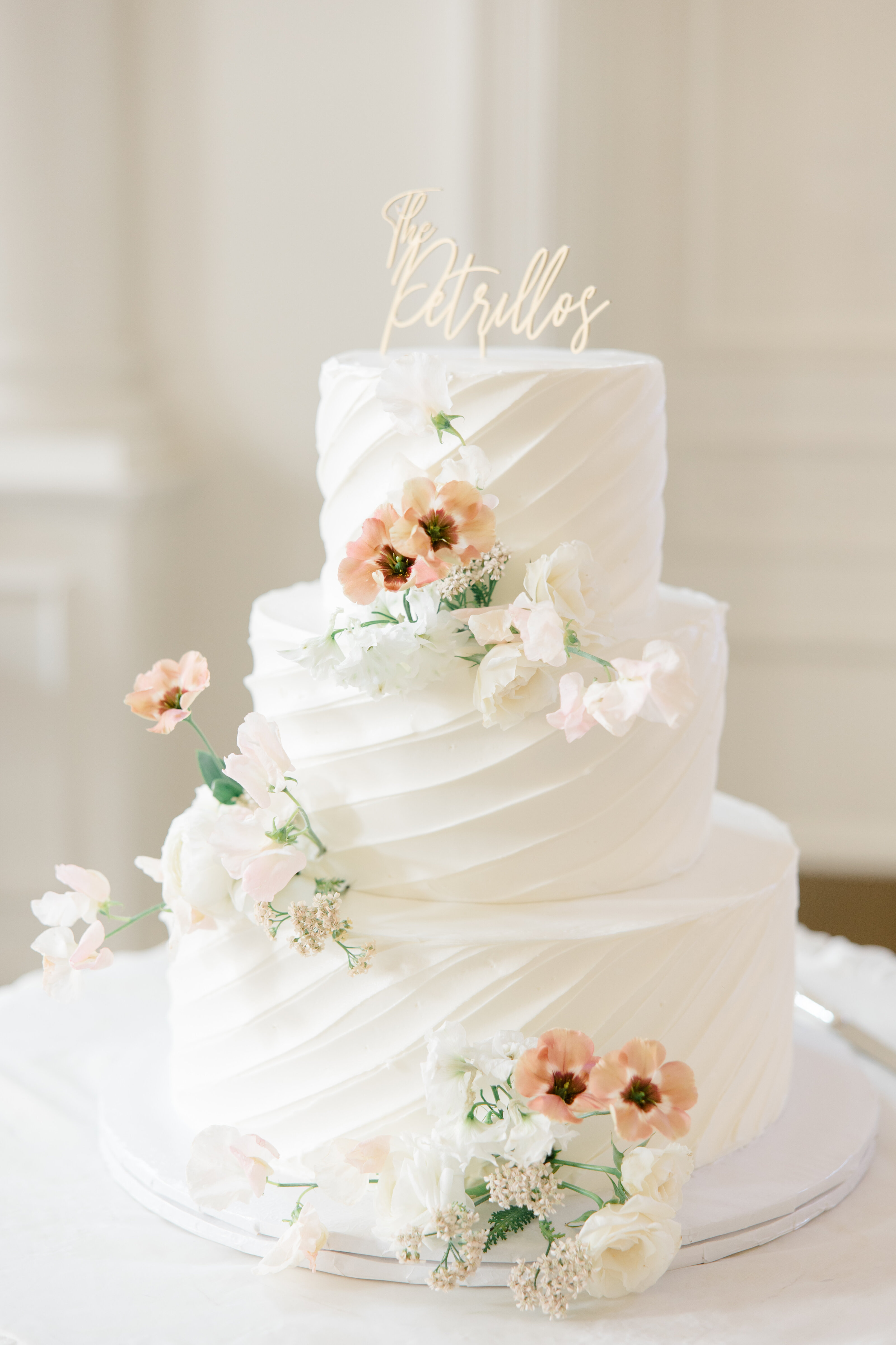 Park Chateau wedding cake