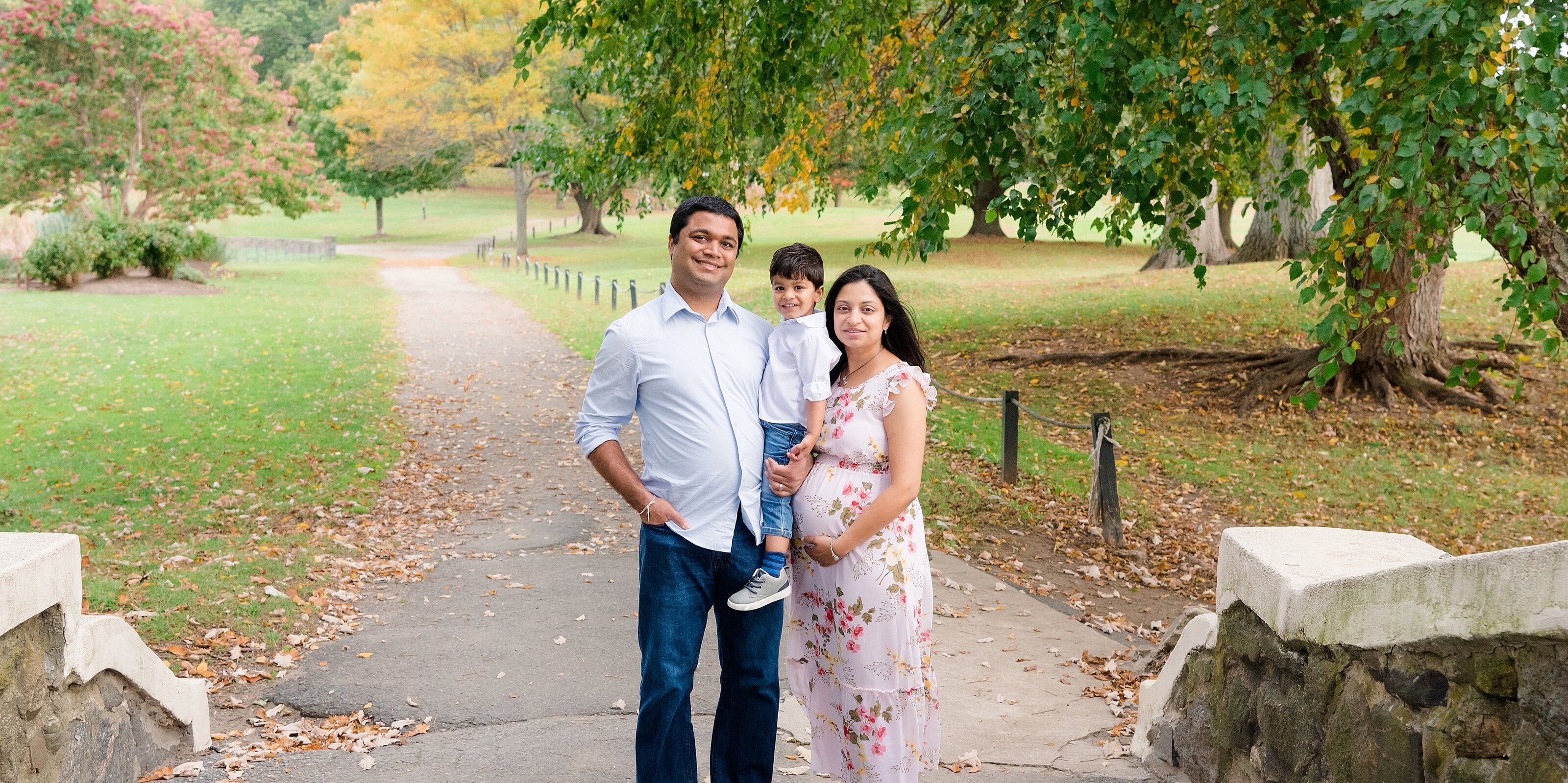 12_fall-indian-family-maternity-session