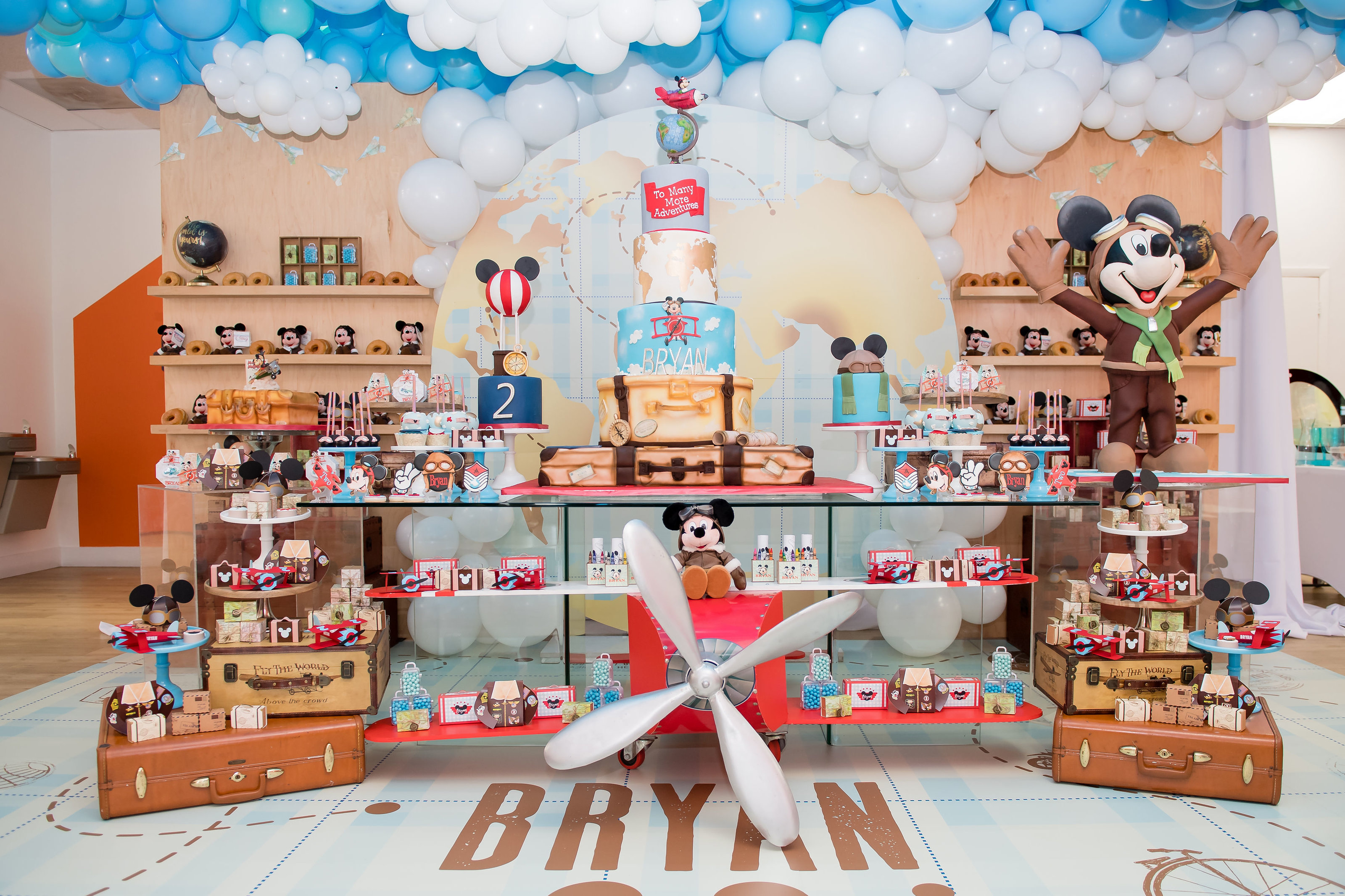 miami-event-planner-one-inspired-party-Mickey-Aviator-5
