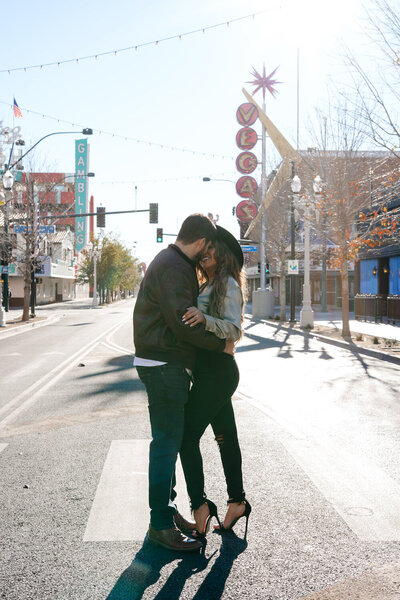 Daniella & Tim steal a kiss on the Las Vegas strip for their engagement shoot