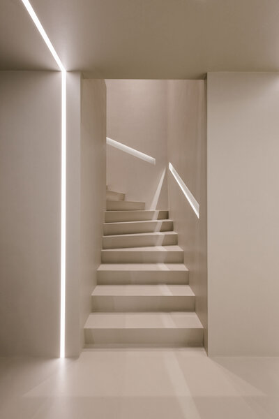 Luxurious wood stairs renovation - brussels  - Alexandra Coppieters of AC interiors - interior architecture and design
