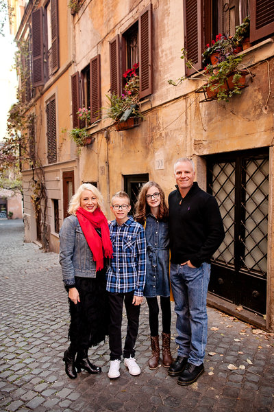 A family on the streets of Monti. Taken by Rome Family Photographer, Tricia Anne Photography