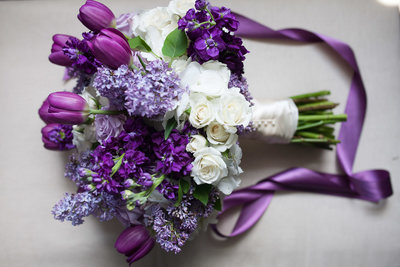 Detail photo of bridal bouquet at St. Louis Marriott