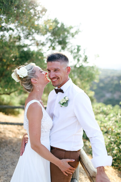 couple-smiling-at-luxury-wedding-in-st-tropez