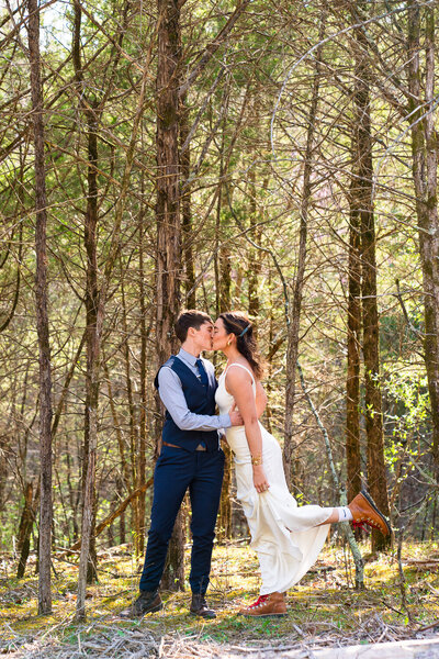 photo of Kentucky elopement in the woods