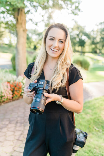 Siobhan Stanton Photography is a boutique wedding photographer serving Long Island, Hudson Valley, Westchester, New York City, Long Island, Connecticut, New Jersey and Beyond, available for destination weddings