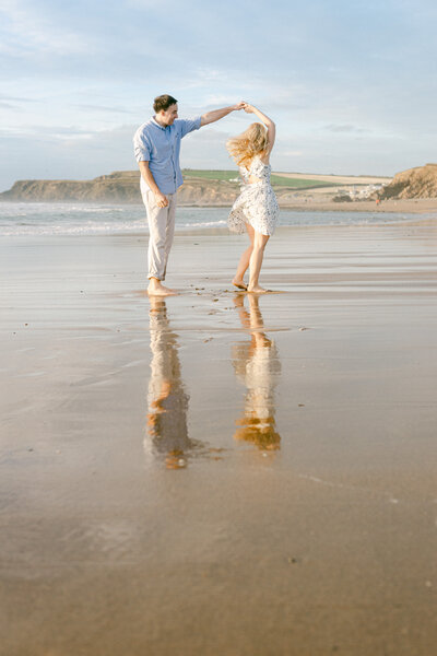 Cornwall-Engagement-by-the-sea