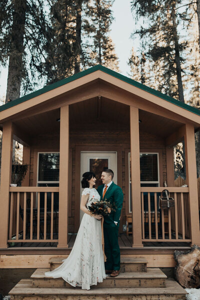 Winter elopement inspiration at Mama Bear Cabin captured by Malorie Reiter Photography, adventurous and authentic wedding photographer in Lethbridge, Alberta. Featured on the Bronte Bride Blog.