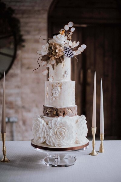 4-tier-luxury-wedding-cake