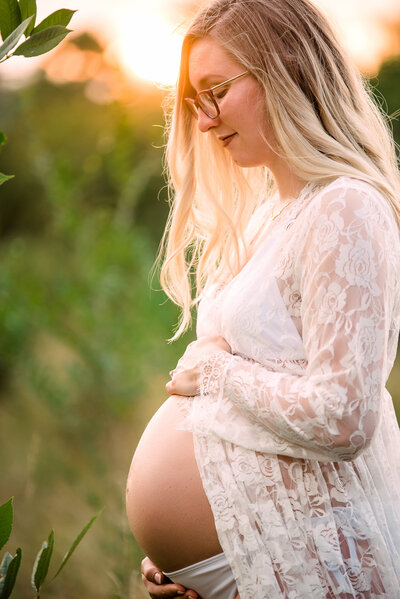 maternity photography in Meridian Hills IN, Logansport IN pregnancy photography