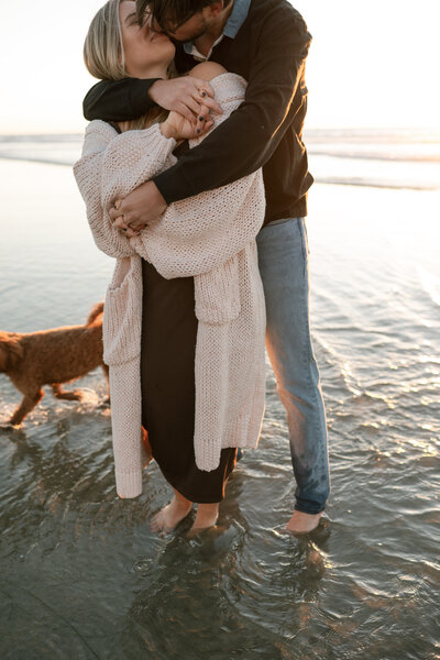DEL-MAR-DOG-BEACH-WINTER-SUNSET-COUPLES-SESSION-G-AND-D-109