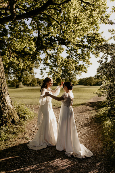 leeds civic hall wedding couple