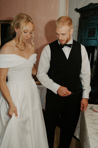 Documentary Wedding Photography by an East Tennessee Wedding Photographer