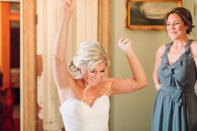 Wedding Photography, bride dancing