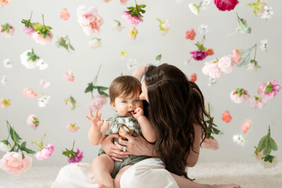 Eau-Claire-Wisconsin-family-newborn-kids-mother-mom-photographer-photography-portraits-Eliza-Porter-Photography-studio-flowers-DSC0014-Edit