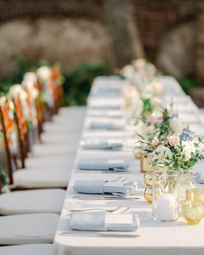 blue and white table decor at a Charleston Wedding.