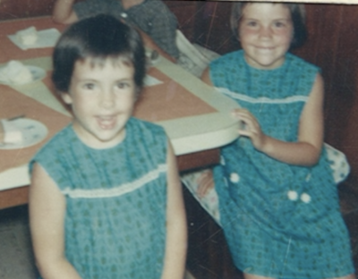 Photo of Curriculum Rocks founders, Lauren & Nancy Mayer, as kids