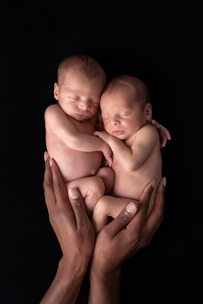 Newborn Twin Photoshoot in Houston by Laura King Photography