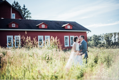 Marionfield Farms is a wedding venue in the Seattle area, Washington area photographed by Seattle Wedding Photographer, Rebecca Anne Photography.