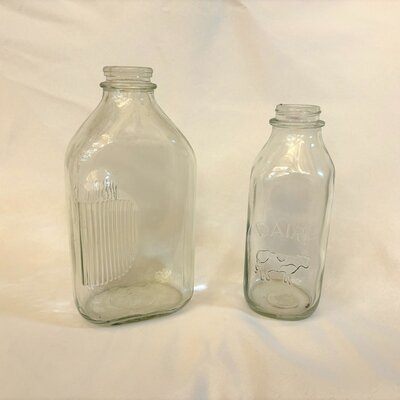 decor table glasses and vases at barnwood events in madison, winconsin.