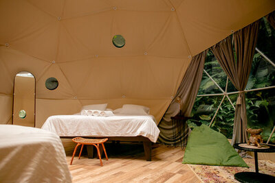 king-bed-in-geodesic-river-dome--sharing-room