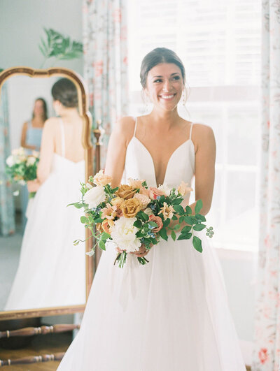 Chic summer bridal bouquet on eastern shore maryland