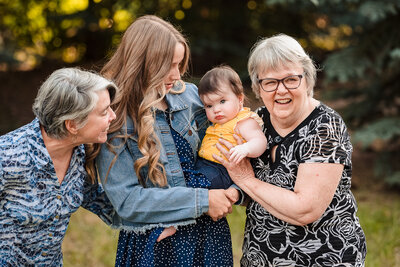 Spokane Washington extended family photography grandparents with kids
