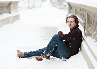 senior pictures taken in the winter in Eaton Rapids by lansing photographer Rebecca Houlihan