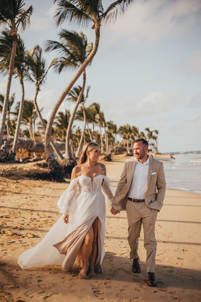 bride and groom in dominican republic