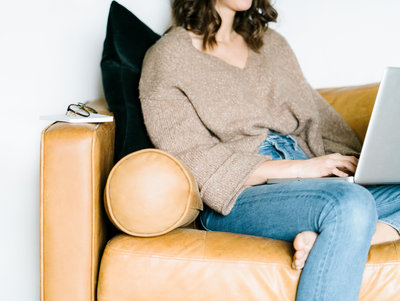 haute-stock-photography-laptop-and-chill-final-18 (1)