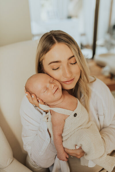 in home newborn photos in vancouver washington