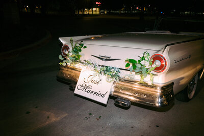 Car with "just married" sign