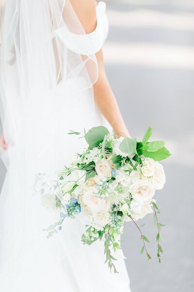 Summer Bridal Bouquet in Neutral Colors  by Alabama Wedding Photographer Amanda Horne