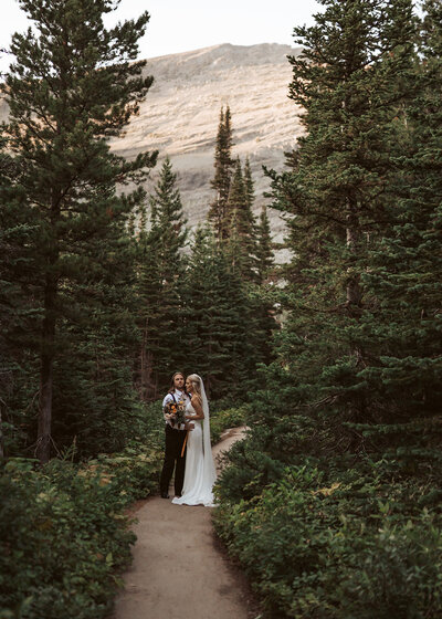 photos bride and groom forest montana