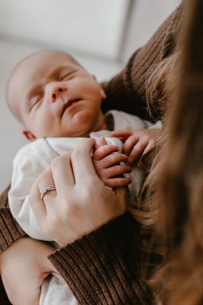suffolk newborn photographer relaxed cosy