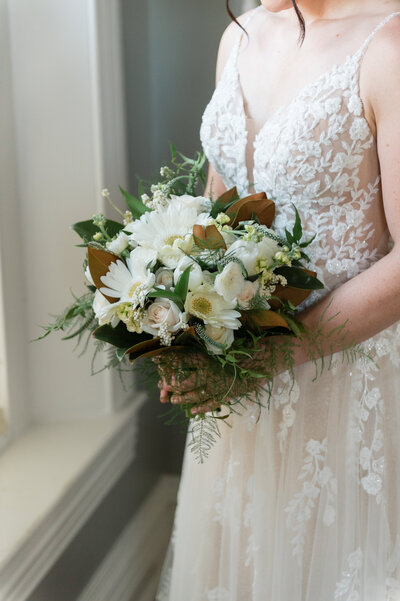MD-wedding-florist-Ceresville-Mansion-winter-wedding-bridal-bouquet9