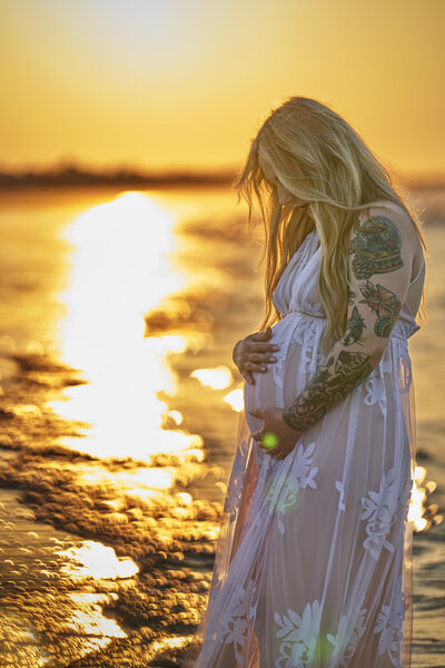 Maternity photo at sunrise