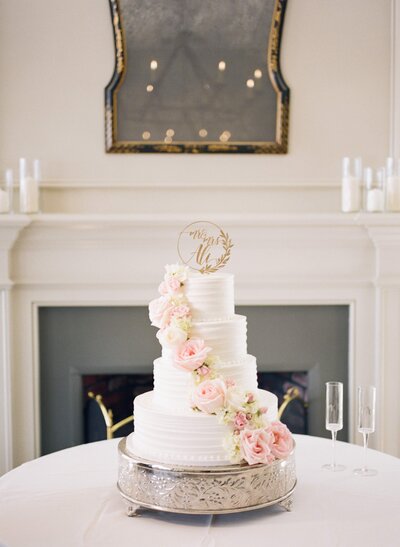 white-wedding-cake-tpc-sugarloaf