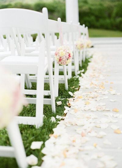 Springfield-Manor-wedding-florist-Sweet-Blossoms-ceremony-rose-petals-Lisa-Blume-Photography