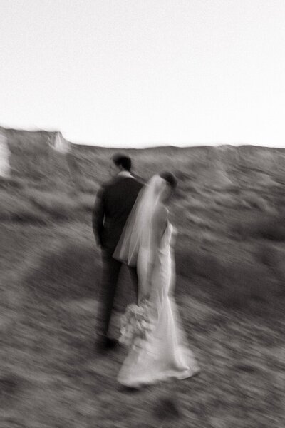 3Modern-Amangiri-Elopement-by-Sydney-Noelle