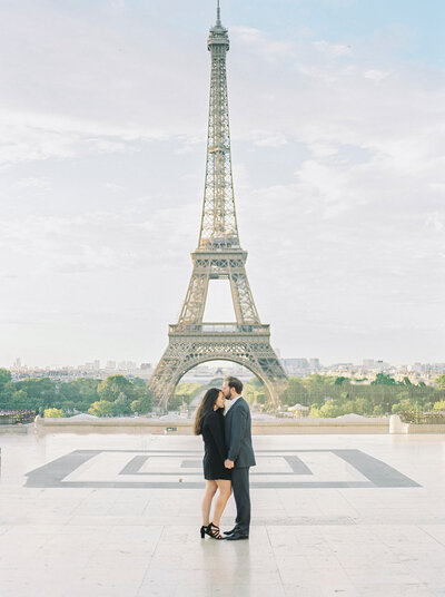 Paris couple engagement session